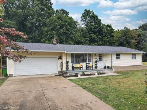 3130 Meadowcrest Street NW, Massillon, OH 44647