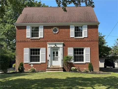2304 Glandon Road, University Heights, OH 44118