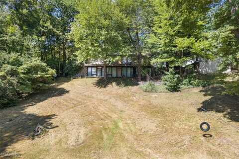 1376 Melscheimer Road SW, East Sparta, OH 44626