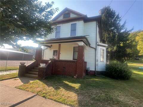 156 W Lisbon Street, Waynesburg, OH 44688