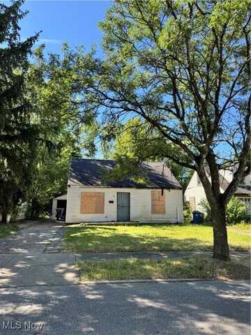 11912 Holborn Avenue, Cleveland, OH 44105