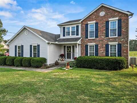 13835 N Palmyra Road, North Jackson, OH 44451