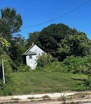 7305 Montgomery Avenue, Cleveland, OH 44104