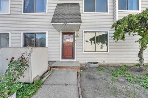 5520 Bretton Court, Willoughby, OH 44094