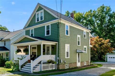 336 E Riddle Avenue, Ravenna, OH 44266