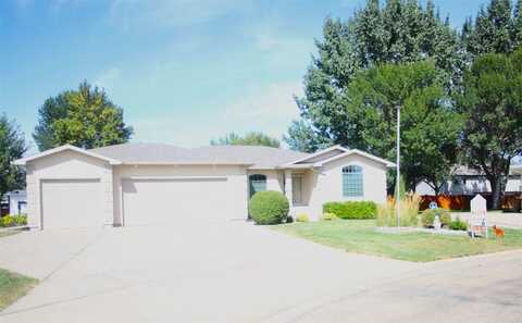 909 15 1/2 Ave SE, Minot, ND 58701
