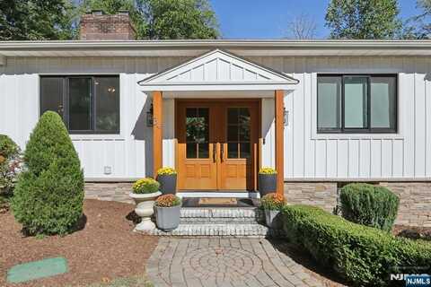 34 Chopin Drive, Wayne, NJ 07470