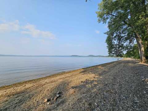 69 Hawthorne Lane, Colchester, VT 05446