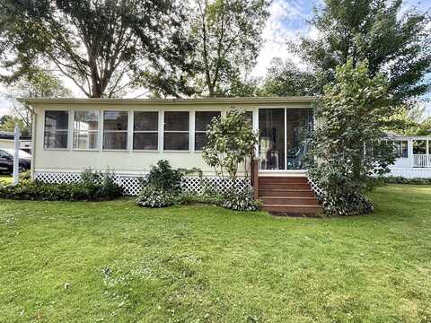 23 Whites Lane, Grand Isle, VT 05458