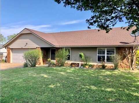 5444 Woodland Road, Bartlesville, OK 74006