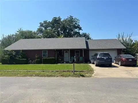 210 N 3rd Street, Morris, OK 74445