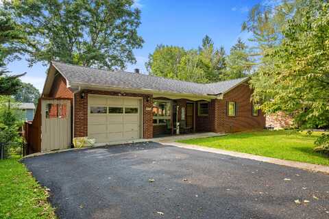 425 OVERHILL Road, Christiansburg, VA 24073