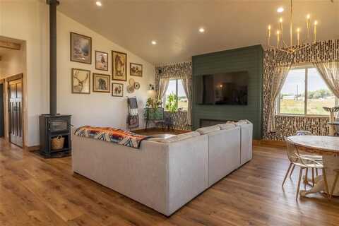 964 Lane 11 1/2, Powell, WY 82435