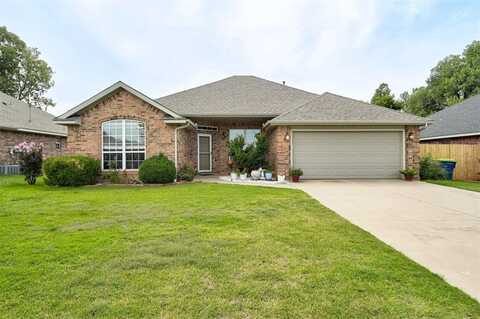 720 E Linden Lane, Mustang, OK 73064