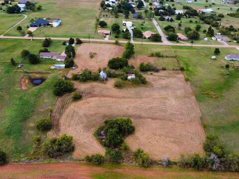 2516 Apache Road NW, Piedmont, OK 73078