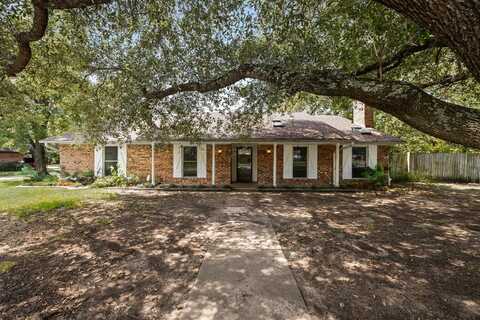 411 Highland Drive, Ennis, TX 75119