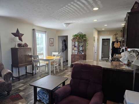 8 Parakeet Hill Drive, Orion Township, MI 48359