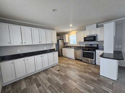 46000 Geddes Road, Canton, MI 48188