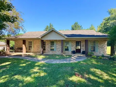 140 Goodwin Dr, Grenada, MS 38901