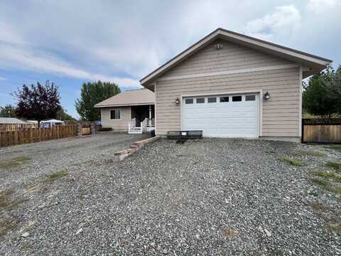 104 D Avenue, Seneca, OR 97873