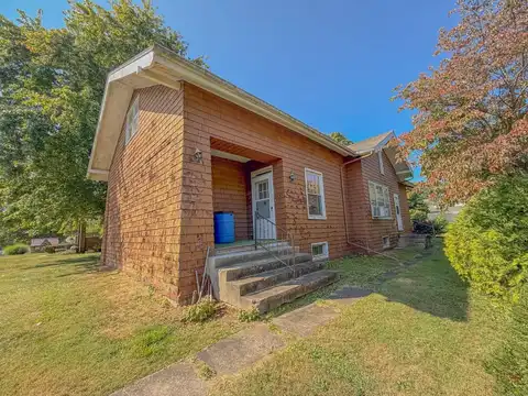 245 S. Jackson St, Pittsfield, IL 62363