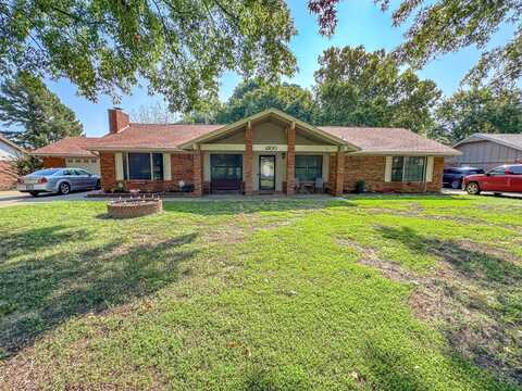 2100 Mockingbird Ln, McAlester, OK 74501