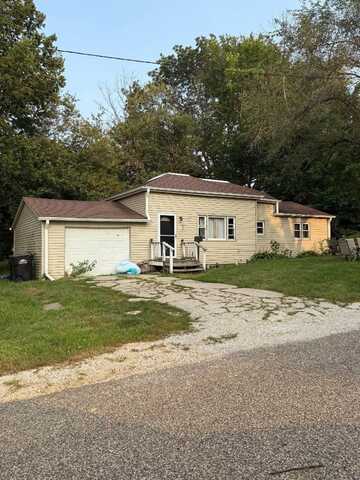 204 N Cass, Mount Ayr, IA 50854