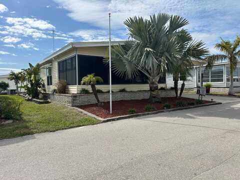 492 Avanti Way Blvd, North Fort Myers, FL 33917