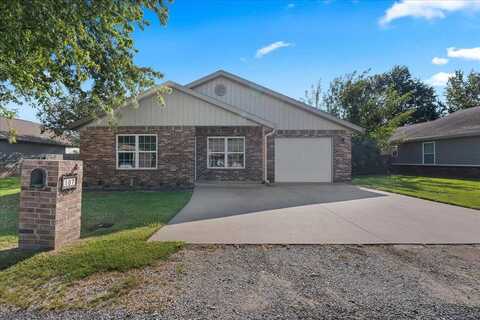 107 Elmwood Ave, Adair, OK 74330