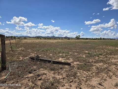 25650 N Trinity Rnch Road, Paulden, AZ 86334
