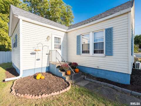 512 W MAIN Street, South Pekin, IL 61564