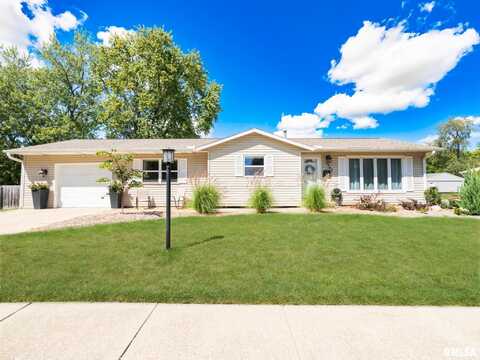 3707 W CREIGHTON Terrace, Peoria, IL 61615