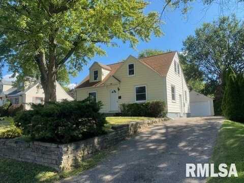15 KNOLL Court, Rock Island, IL 61201
