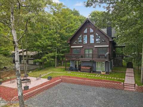 121 Northwood Road, Dingmans Ferry, PA 18328