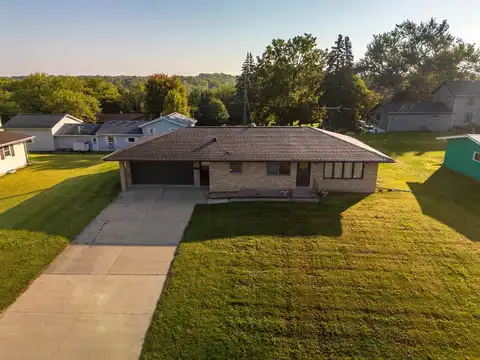 613 Clinton, GALENA, IL 61036