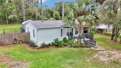 9909 N Northcut Avenue, Crystal River, FL 34428