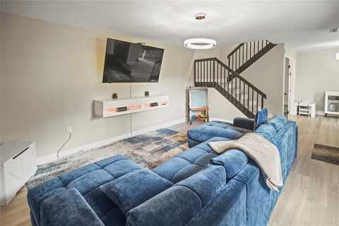 9104 SW 19th Pl, Davie, FL 33324
