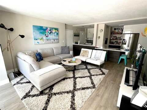 720 Bayshore Dr, Fort Lauderdale, FL 33304