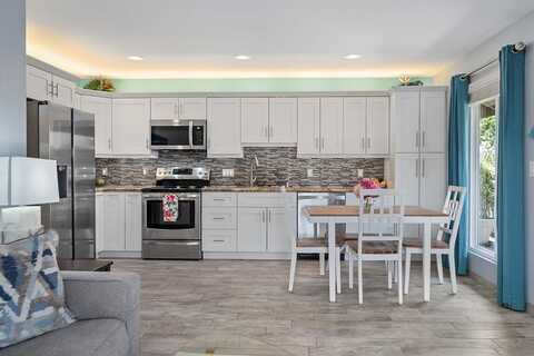 480 Kenolio Rd, Kihei, HI 96753
