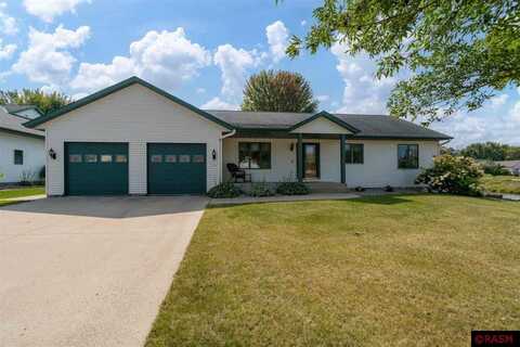 101 Wickfield Drive, Mankato, MN 56001