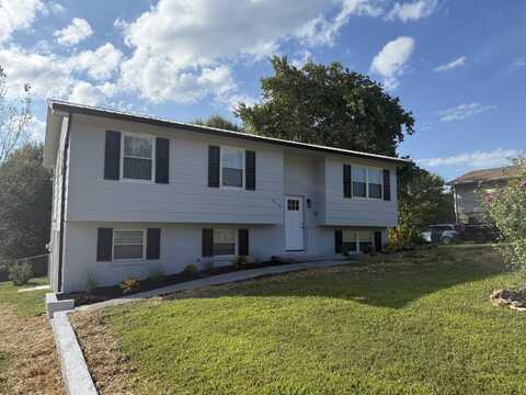 2470 Twin Oaks Drive SE, Cleveland, TN 37323