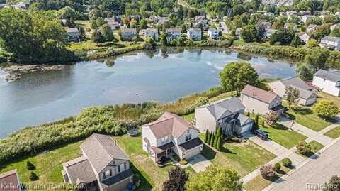 401 Deer Path Trail, Waterford, MI 48327