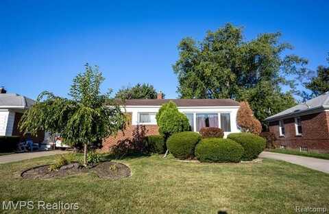 23329 Roxana Avenue, Eastpointe, MI 48021