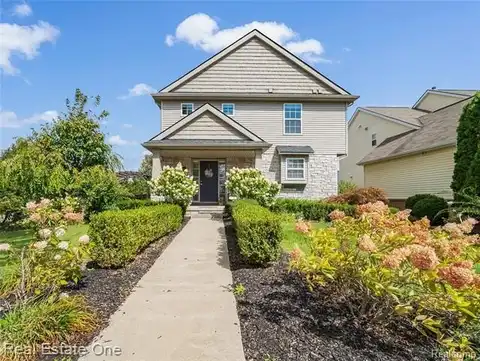 1604 White Blossom Lane, Howell, MI 48843