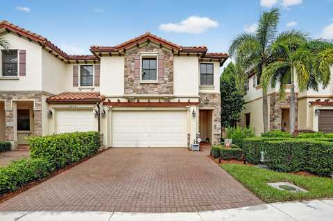 6951 Broadland Way, Coconut Creek, FL 33073