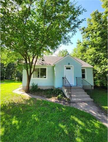 835 34th Avenue N, Saint Cloud, MN 56303