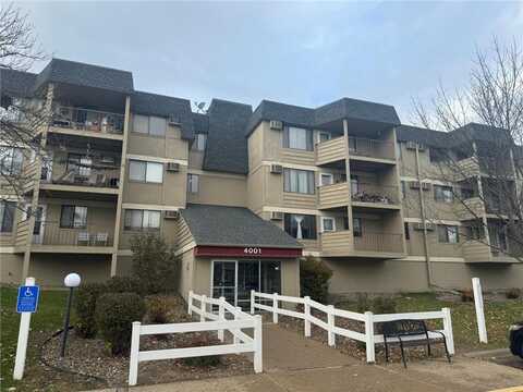 4001 Heritage Hills Drive, Bloomington, MN 55437