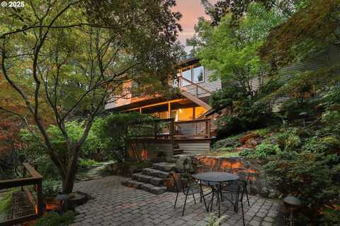 9033 SW 55TH AVE, Portland, OR 97219