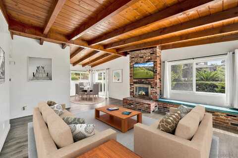 328-30 9th St, Del Mar, CA 92014