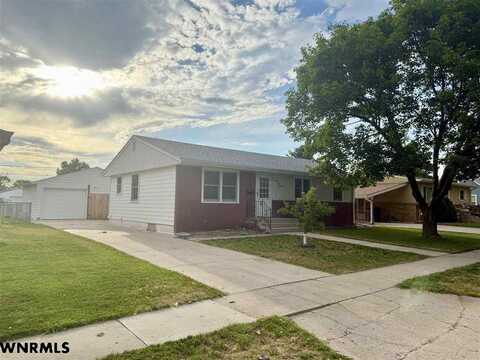 2918 AVENUE F, Scottsbluff, NE 69361